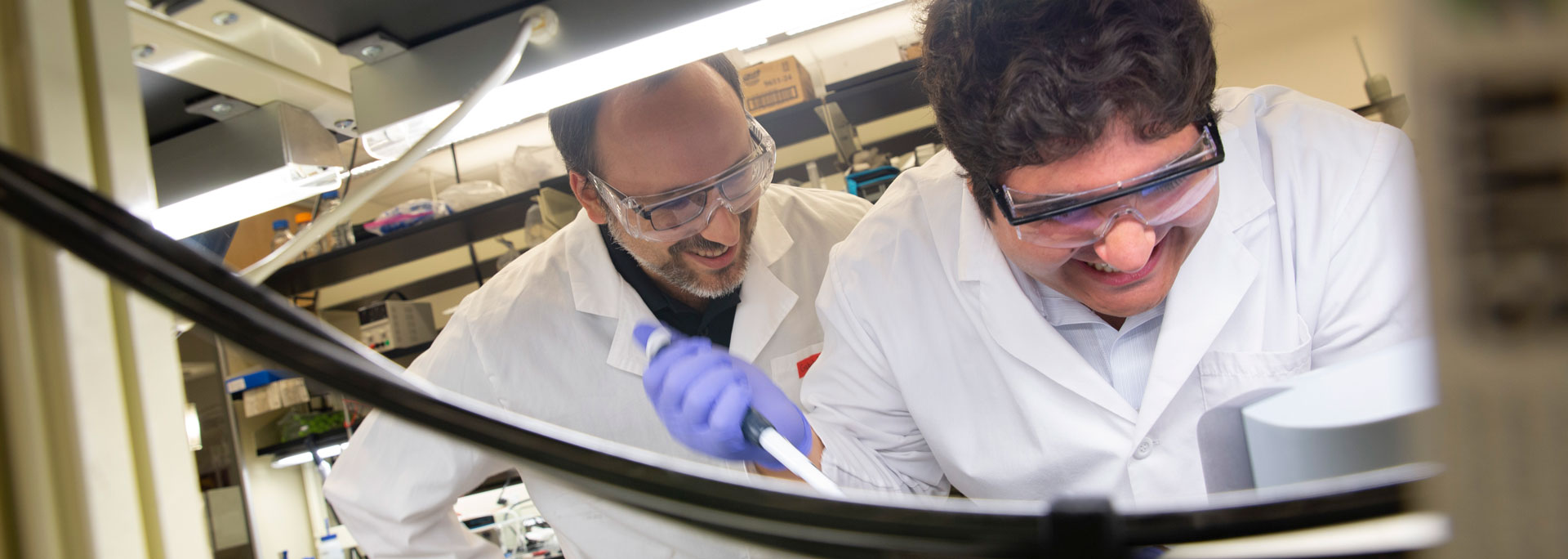 A FURI mentor and student work together in the lab.